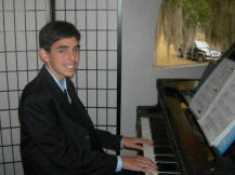 Piano boy, Orange City Florida
