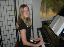 Piano girl, Daytona Florida